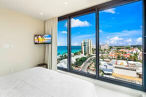 Fourteen at Mullet Bay