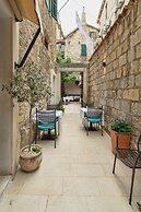 Makarun Heritage Rooms