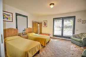 Villa With Garden in Sicily Near the sea