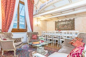 Medici Suite - Medici Suite 8 Person