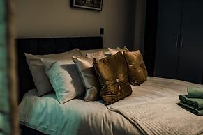 Bv Cosy Basement Apartment At Conditioning House