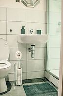 Bv Cosy Basement Apartment At Conditioning House