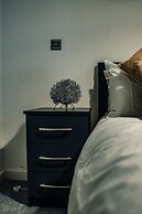 Bv Cosy Basement Apartment At Conditioning House