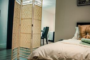 Bv Cosy Basement Apartment At Conditioning House