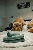 Bv Cosy Basement Apartment At Conditioning House