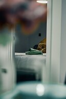 Bv Cosy Basement Apartment At Conditioning House