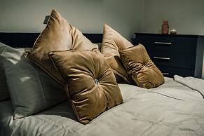 Bv Cosy Basement Apartment At Conditioning House