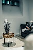 Bv Cosy Basement Apartment At Conditioning House