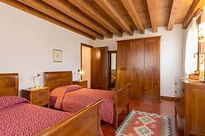 The Mulberries Three Bedroom and two Bathroom Apartment