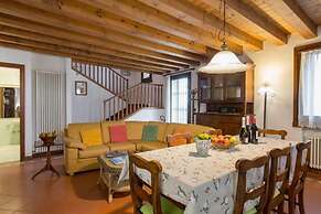 The Mulberries Three Bedroom and two Bathroom Apartment