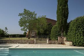 Your Agritourism With Pool at Lillanovo