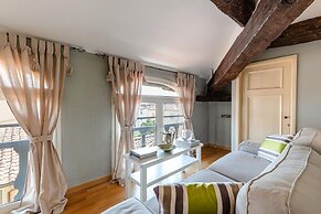 Casa Luca in Lucca With 2 Bedrooms and 2 Bathrooms