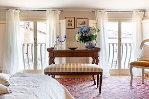 Casa Luca in Lucca With 2 Bedrooms and 2 Bathrooms