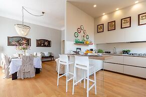 Casa Luca in Lucca With 2 Bedrooms and 2 Bathrooms