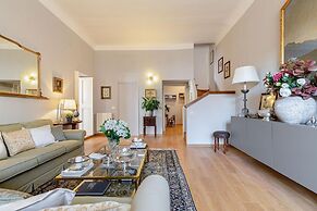 Casa Luca in Lucca With 2 Bedrooms and 2 Bathrooms