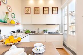 Casa Luca in Lucca With 2 Bedrooms and 2 Bathrooms