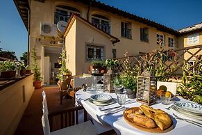 Casa Luca in Lucca With 2 Bedrooms and 2 Bathrooms