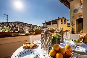 Casa Luca in Lucca With 2 Bedrooms and 2 Bathrooms