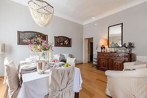 Casa Luca in Lucca With 2 Bedrooms and 2 Bathrooms