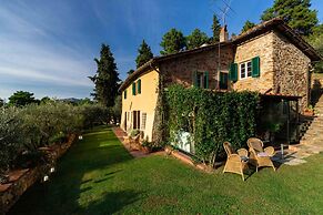 Casa Nel Bosco in Santa Maria del Giudice