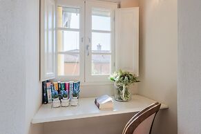 Casa Laura a Terrace Above Lucca