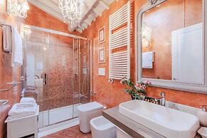 Casa Laura a Terrace Above Lucca