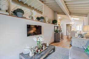 Casa Laura a Terrace Above Lucca