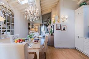 Casa Laura a Terrace Above Lucca