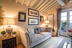 Casa Laura a Terrace Above Lucca