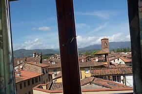 Casa Baino in Lucca With 2 Bedrooms and 1 Bathrooms