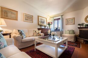 Casa Baino in Lucca With 2 Bedrooms and 1 Bathrooms