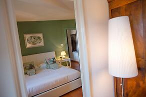 Casa Baino in Lucca With 2 Bedrooms and 1 Bathrooms