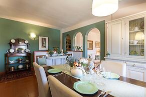 Casa Baino in Lucca With 2 Bedrooms and 1 Bathrooms