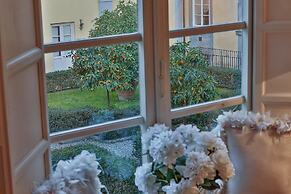 The Arnolfini Portrait Apartment