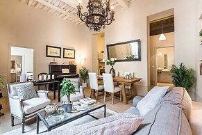 Casa Janca in Lucca With 1 Bedrooms and 2 Bathrooms