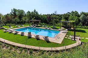 Kinzia Farmhouse Apartment