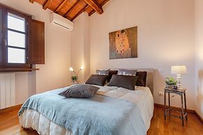 Kinzia Farmhouse Apartment