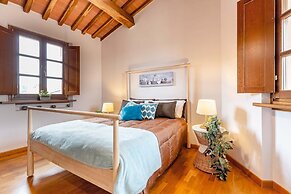 Kinzia Farmhouse Apartment