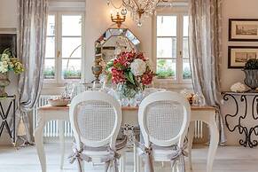 La Casina in Lucca With 2 Bedrooms and 3 Bathrooms