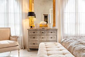 La Casina in Lucca With 2 Bedrooms and 3 Bathrooms