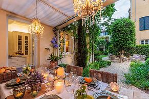 La Casina in Lucca With 2 Bedrooms and 3 Bathrooms