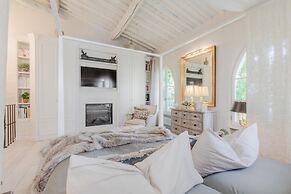 La Casina in Lucca With 2 Bedrooms and 3 Bathrooms