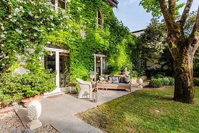 La Casina in Lucca With 2 Bedrooms and 3 Bathrooms