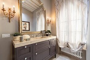 La Casina in Lucca With 2 Bedrooms and 3 Bathrooms