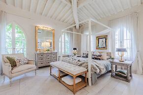 La Casina in Lucca With 2 Bedrooms and 3 Bathrooms