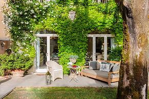 La Casina in Lucca With 2 Bedrooms and 3 Bathrooms