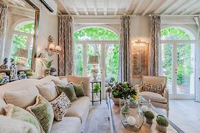 La Casina in Lucca With 2 Bedrooms and 3 Bathrooms