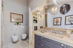 La Casina in Lucca With 2 Bedrooms and 3 Bathrooms