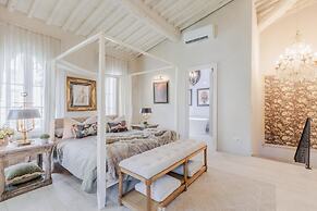 La Casina in Lucca With 2 Bedrooms and 3 Bathrooms