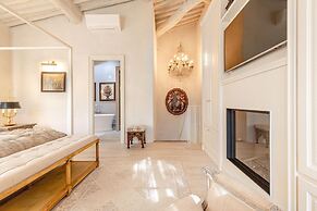 La Casina in Lucca With 2 Bedrooms and 3 Bathrooms